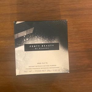 BRAND NEW Fenty Beauty Pro Filt’r Instant retouch setting powder